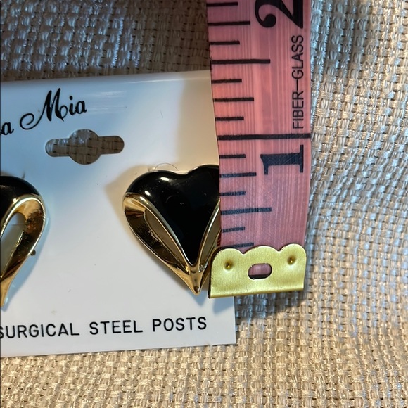 Black and Gold Heart Earrings - Picture 3 of 4